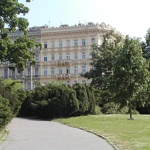 Daire Katarina, Prag