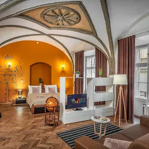 Appartement 7 Tales By Adrez, Praag