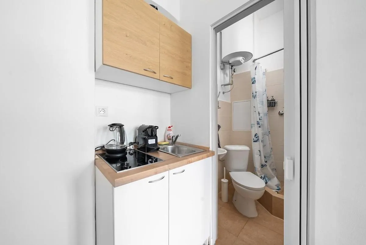 Cozy Studio Near City Praag Tsjechië